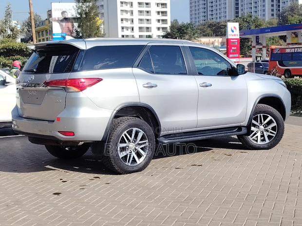 Toyota Fortuner 2019 Silver