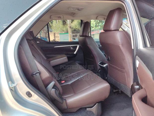 Toyota Fortuner 2019 Silver