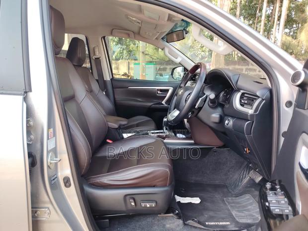 Toyota Fortuner 2019 Silver