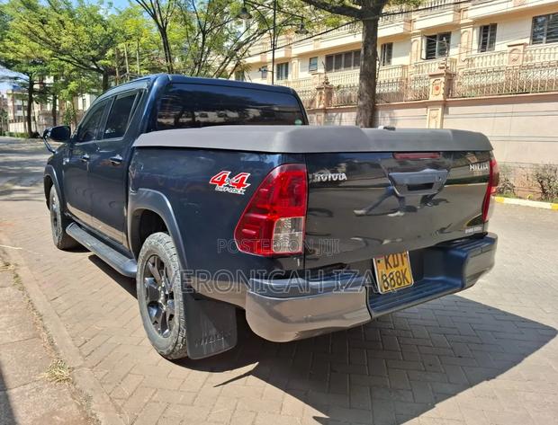 Toyota Hilux 2018 Black