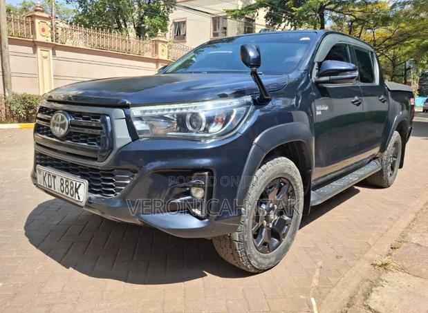 Toyota Hilux 2018 Black