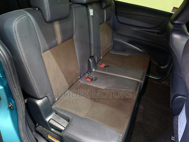 Toyota Sienta 2019 Blue