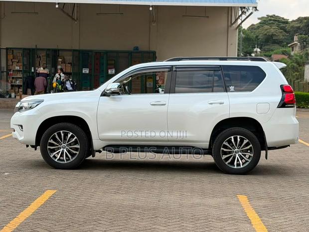 Toyota Land Cruiser Prado 2020 Pearl