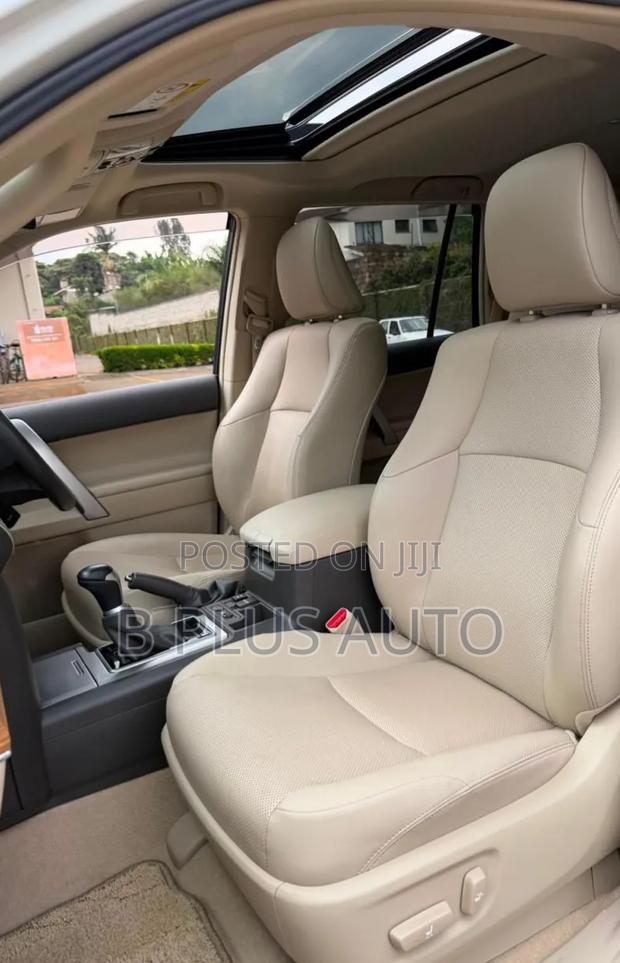 Toyota Land Cruiser Prado 2020 Pearl