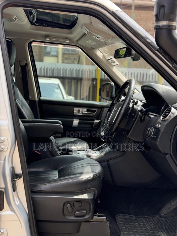 Land Rover Discovery 2015 Silver