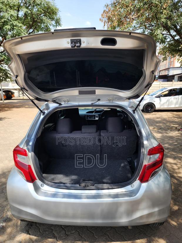 Toyota Vitz 2015 Silver