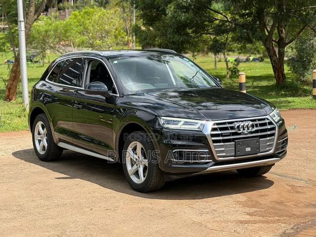 Audi Q5 2.0T Premium AWD quattro 2019 Black