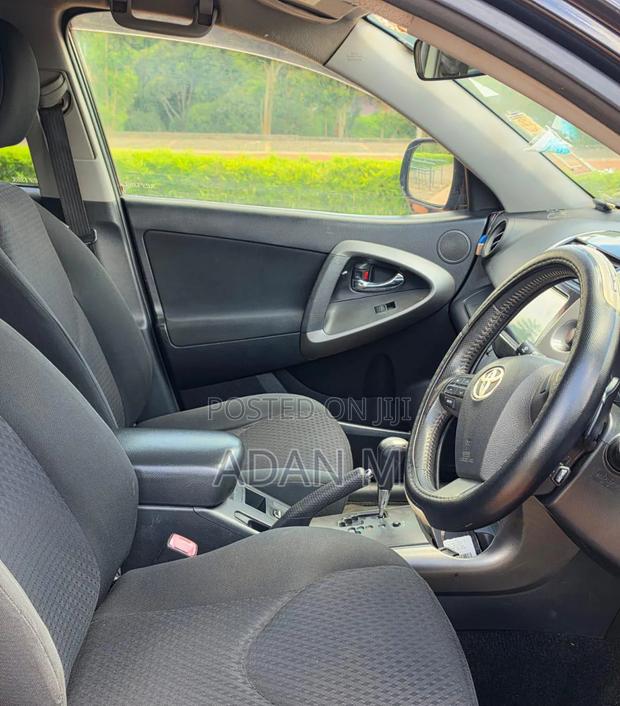 Toyota Vanguard 2010 Black