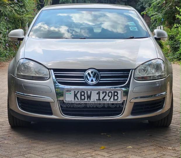 Volkswagen Jetta 2006 Gold