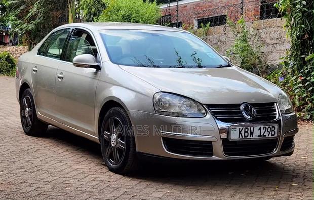 Volkswagen Jetta 2006 Gold