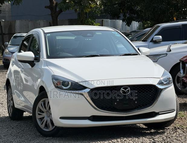 Mazda 2 2019 White