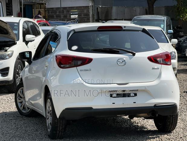 Mazda 2 2019 White