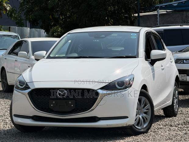 Mazda 2 2019 White