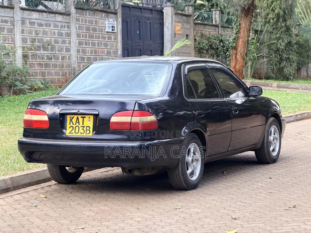 Toyota Corolla Sedan 1999