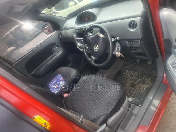 Toyota Sienta 2013 Red