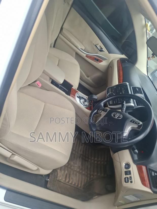 Toyota Premio 2013 White