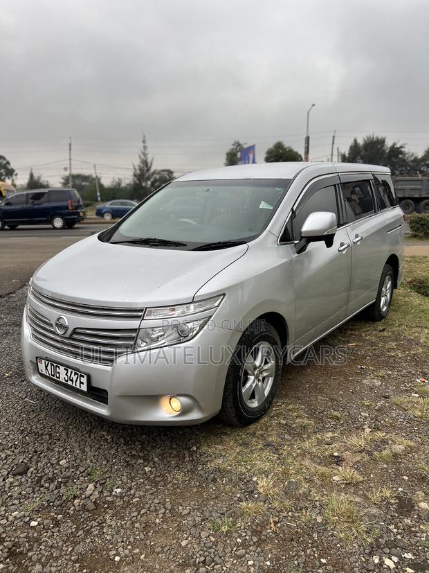 Nissan Elgrand SV Premium 2014 Silver