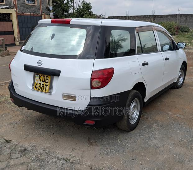 Nissan Advan 2014 White