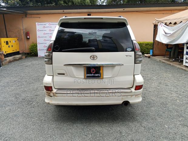 Toyota Land Cruiser Prado 2008 White