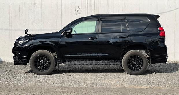 Toyota Land Cruiser Prado 2.7 2021 Black