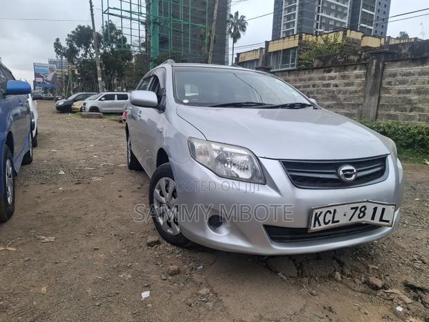 Toyota Corolla Fielder 2010