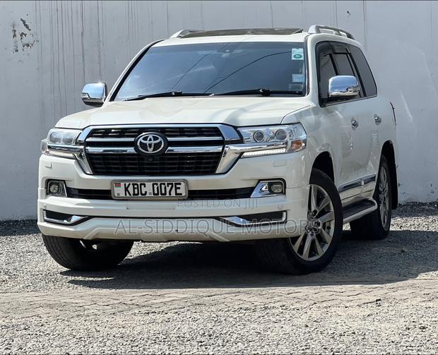 Toyota Land Cruiser 4.6 V8 ZX 2014 White