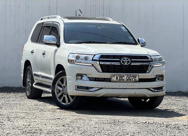 Toyota Land Cruiser 4.6 V8 ZX 2014 White