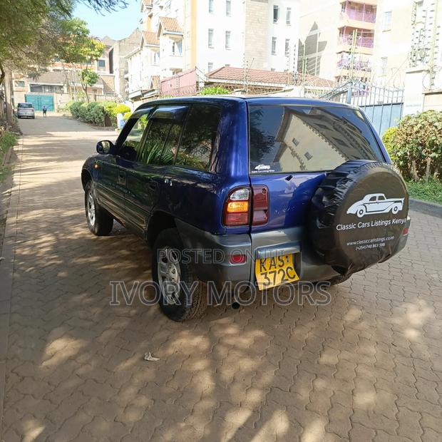 Toyota RAV4 Cabriolet 1998 Blue