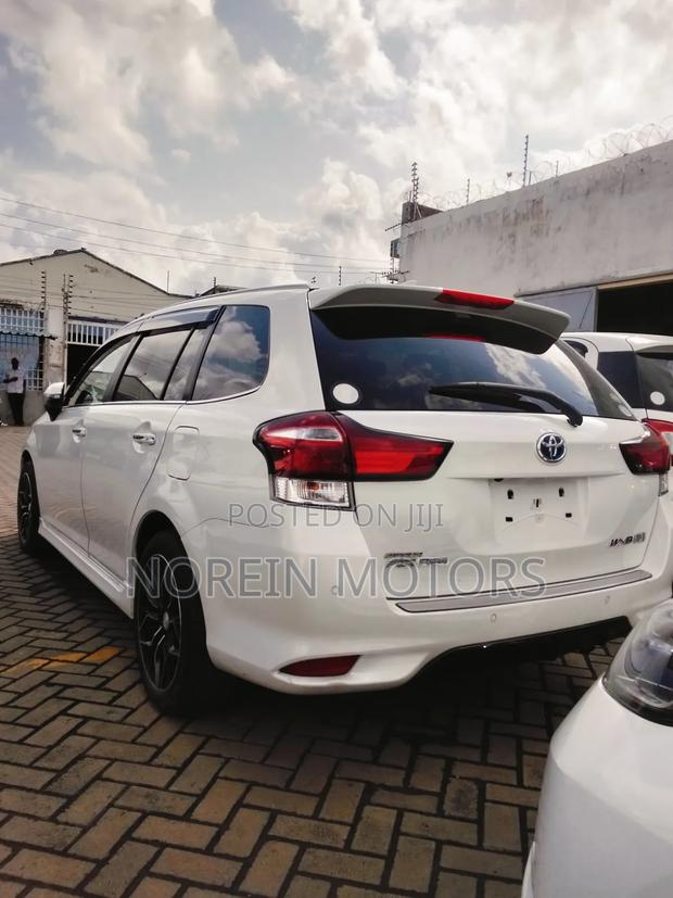 Toyota Corolla Fielder 2019 White