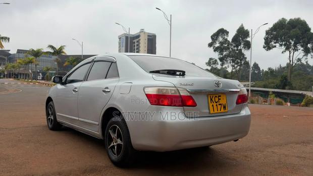 Toyota Premio 2009 Silver