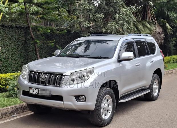 Toyota Land Cruiser Prado 2012 Silver