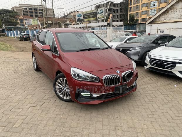 BMW 320i Wagon RWD 2019 Red