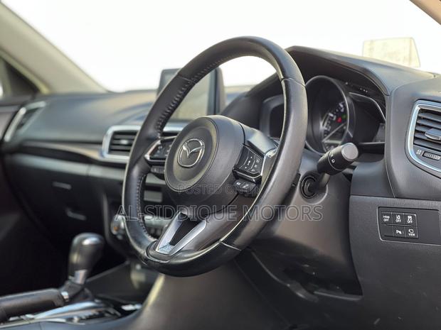 Mazda Axela 2018 Red