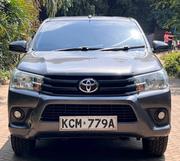 Toyota Hilux 2017 Gray for sale