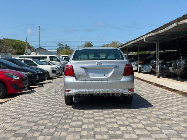 Toyota Axio 2019 Silver