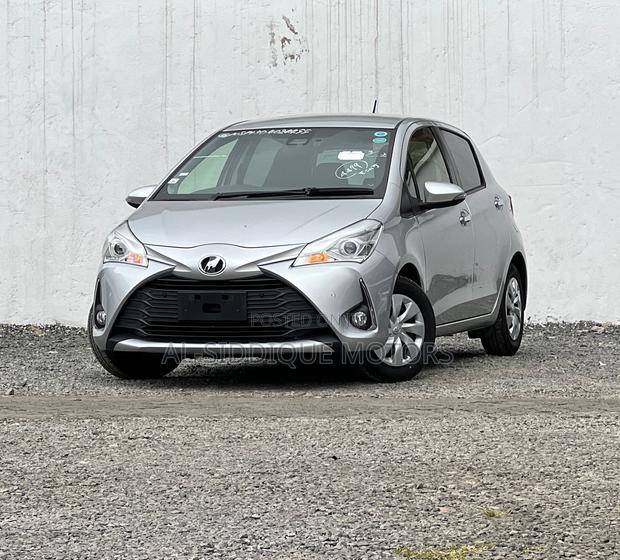 Toyota Vitz 1.3 FWD 5dr 2019 Silver