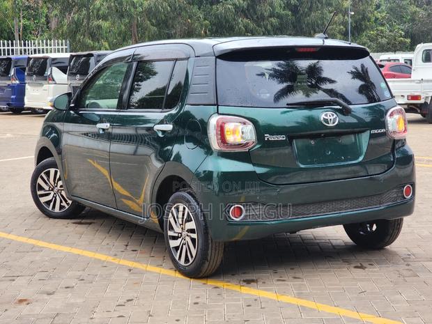 Toyota Passo 2018 Green