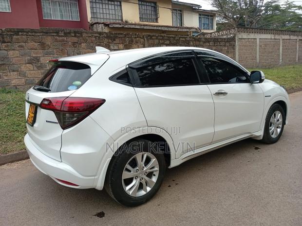 Honda Vezel 1.5 Hybrid 2WD 2018 White
