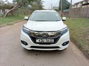 Honda Vezel 1.5 Hybrid 2WD 2018 White for sale