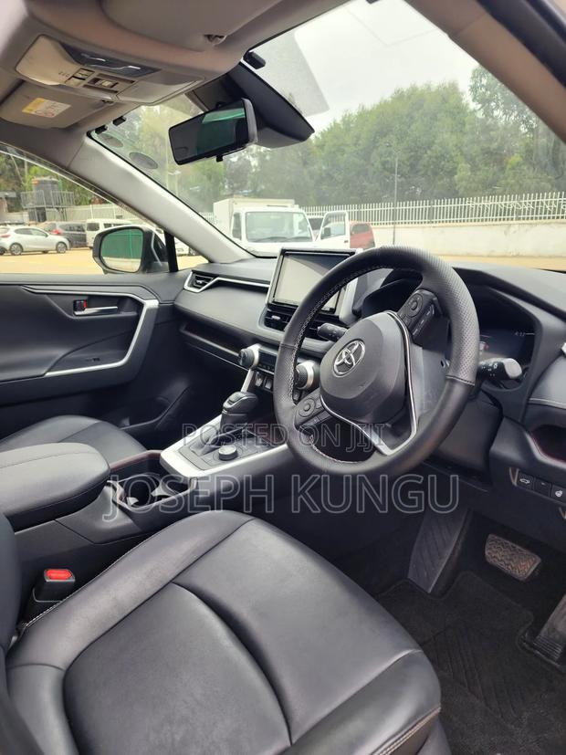 Toyota RAV4 2019 White