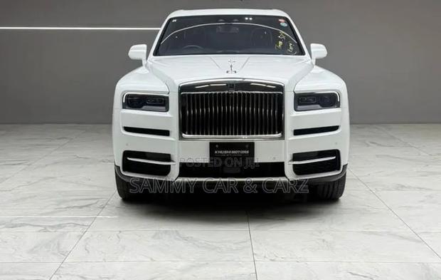 Rolls-Royce Cullinan Base 2019 White