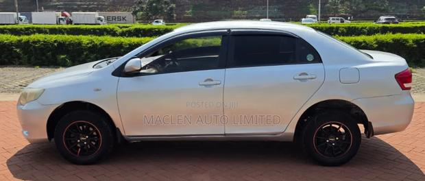 Toyota Axio 2010 Silver
