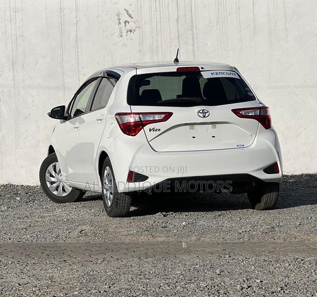 Toyota Vitz 1.3 FWD 5dr 2019 Pearl