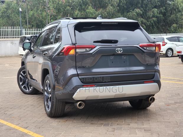 Toyota RAV4 2019 Gray