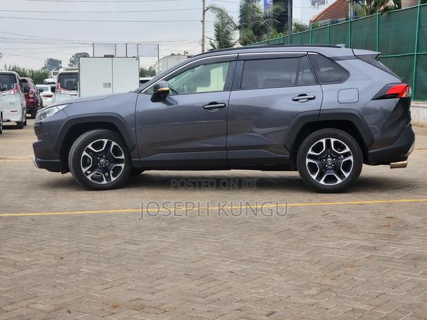 Toyota RAV4 2019 Gray