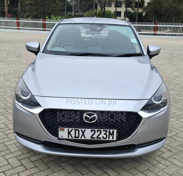 Mazda 2 2019 Silver