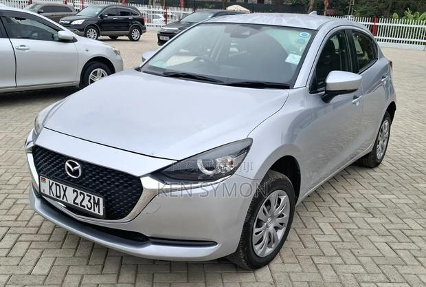 Mazda 2 2019 Silver