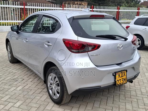 Mazda 2 2019 Silver