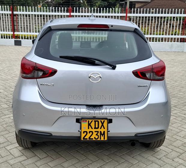 Mazda 2 2019 Silver