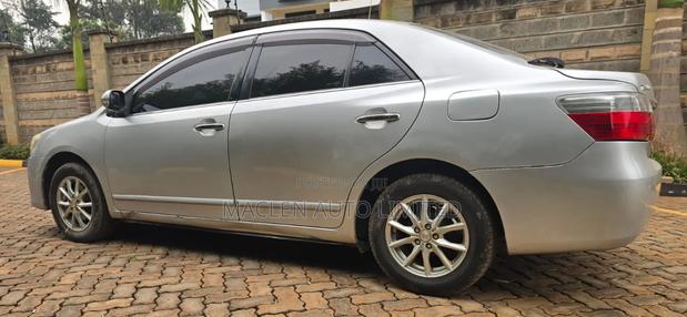 Toyota Premio 2010 Silver